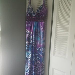 Beautiful halter neck dress Sz: M